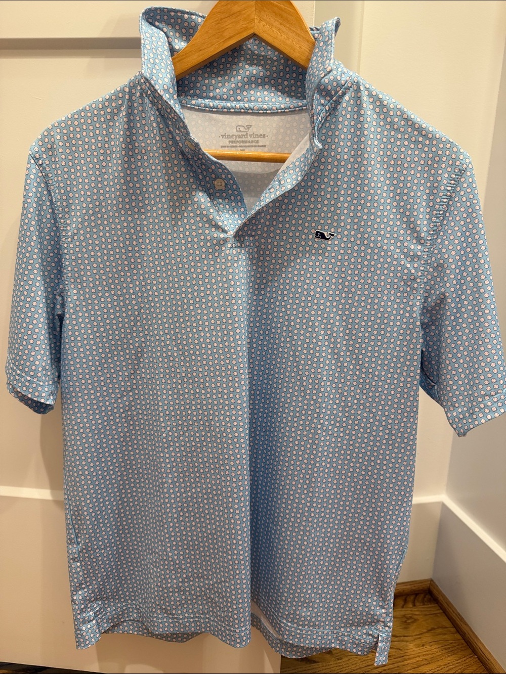 Vineyard Vines Light Blue baseball print performance Short Sleeve Polo Boys XL